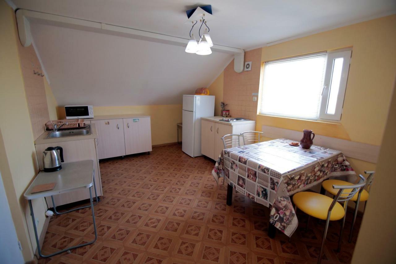 Guest House Kamenny Dom Karolino-Buhaz Kültér fotó